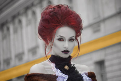 Costumes d'Halloween pour femmes aux cheveux roux 